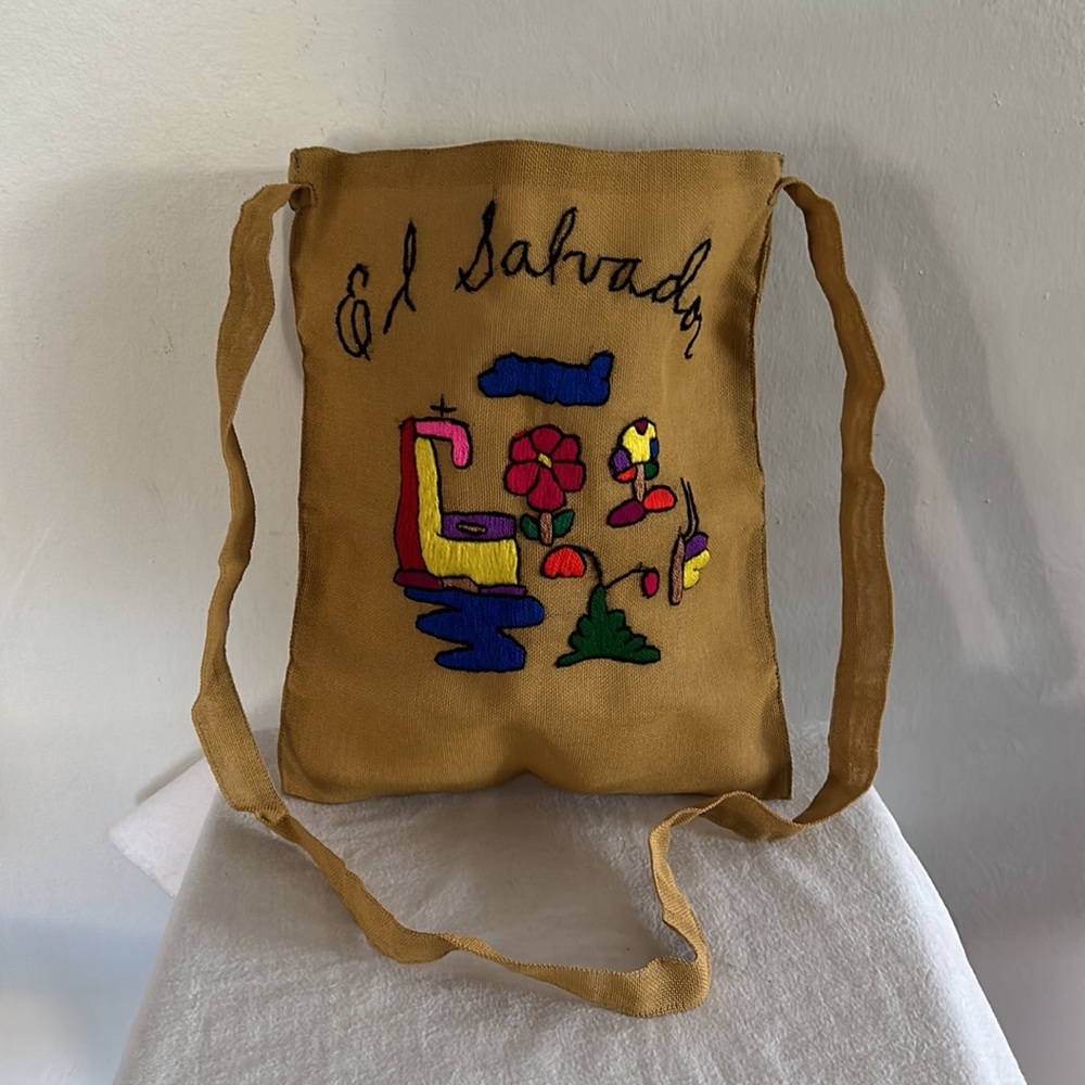 El Salvador Crossbody